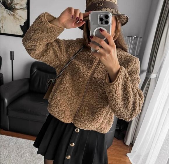Zara Jackets & Blazers - ZARA BLOGGER FAVORITE SHORT FAUX SHEARLING JACKET